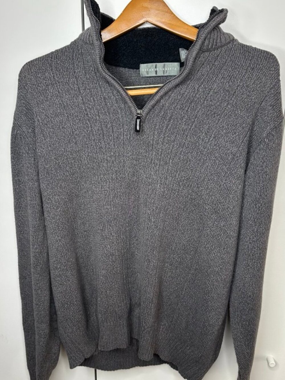 Oscar de la Renta Men's Gray Quarter-Zip Sweater Size L